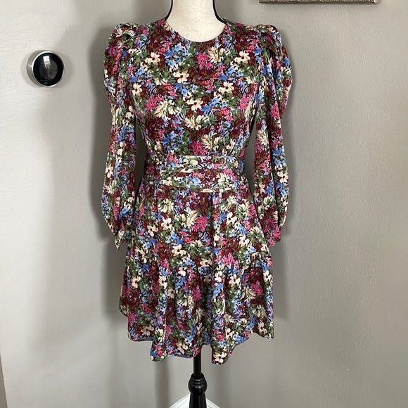 Zara Dresses & Skirts - ZARA floral dress rare as seen on celebrities
